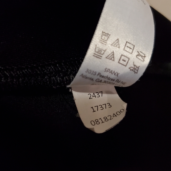 SPANX - Faux Leather Leggings - Size L - Picture 8 of 8